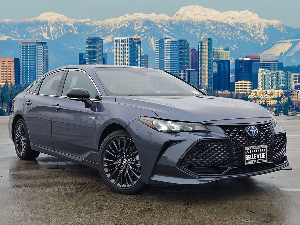 Used 2019 Toyota Avalon XSE image 1