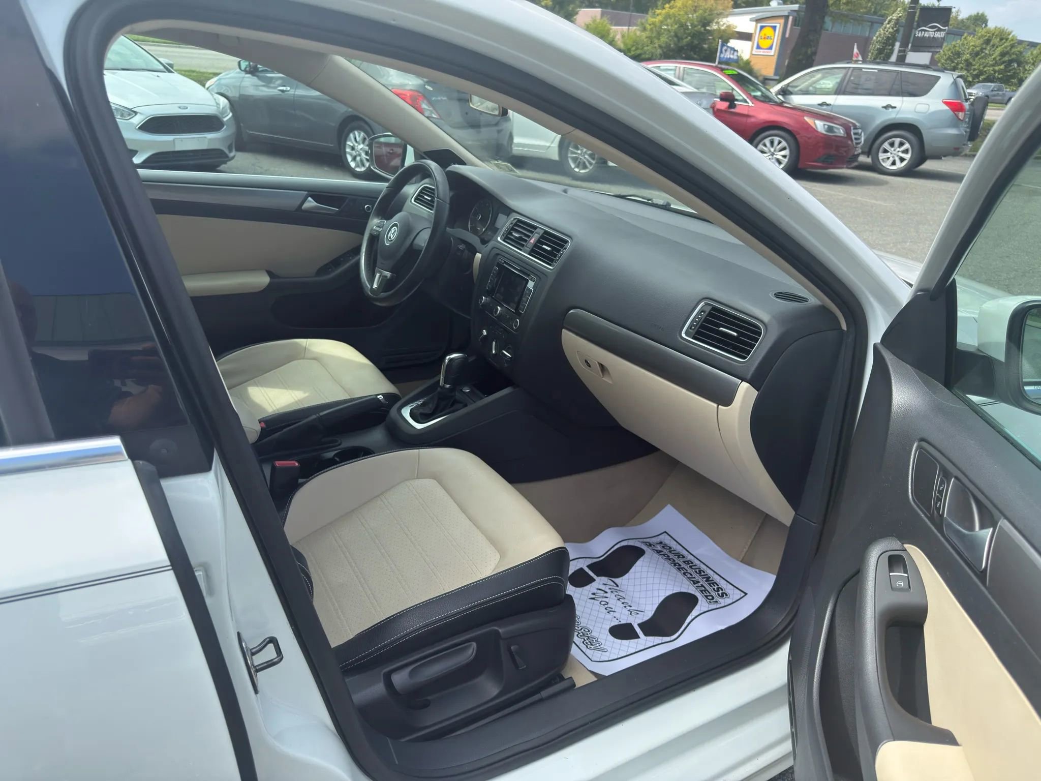 Used 2014 Volkswagen Jetta SEL image 12