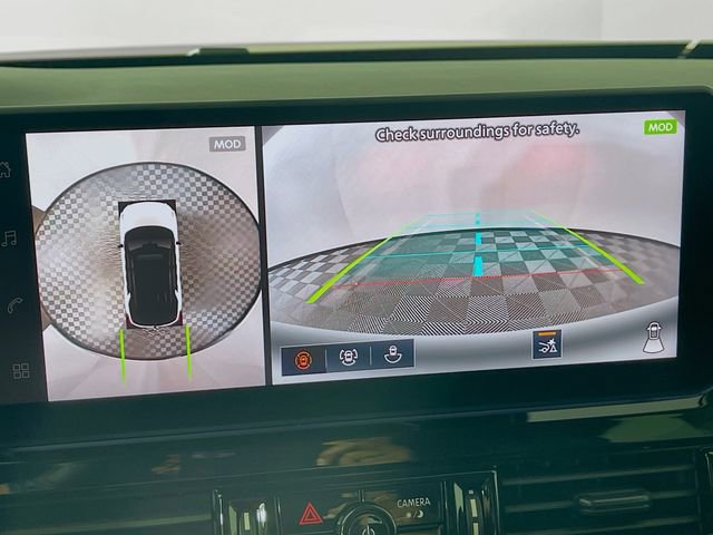 Used 2026 Nissan Pathfinder SL image 14