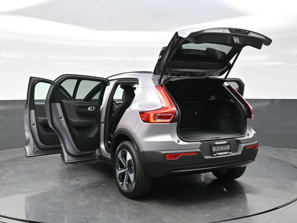 New 2026 Volvo XC40 B5 Plus w/ Protection Package Premier AWD/4WD image 44