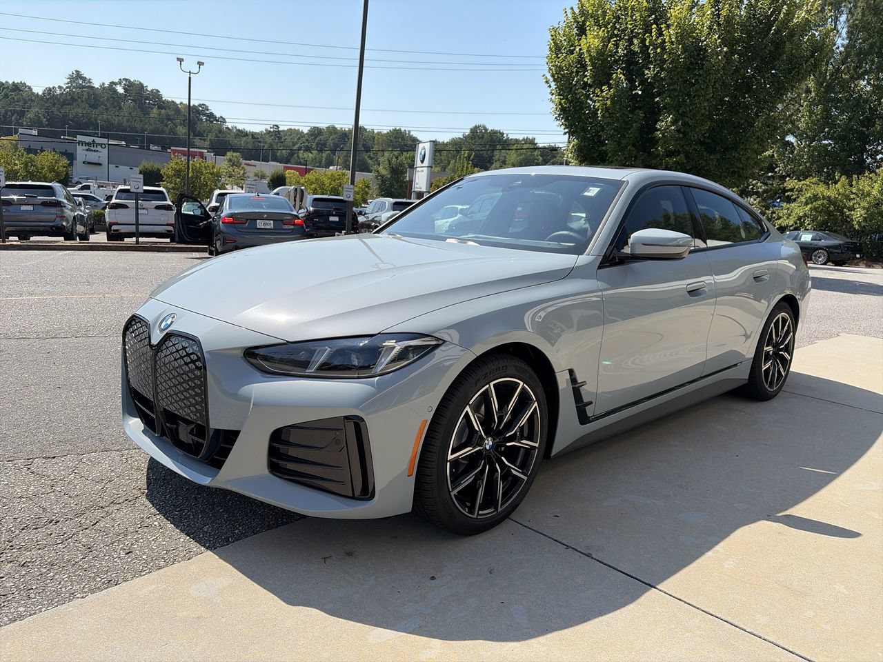 Used 2026 BMW i4 eDrive40 w/ M Sport Package RWD image 4
