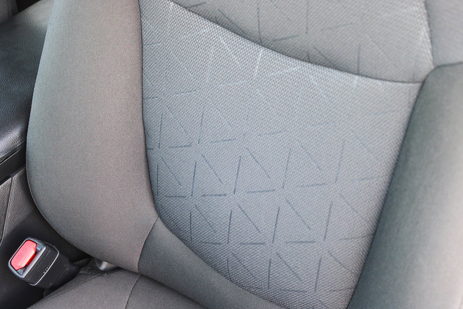 Used 2022 Toyota RAV4 XLE w/ Convenience Package image 23