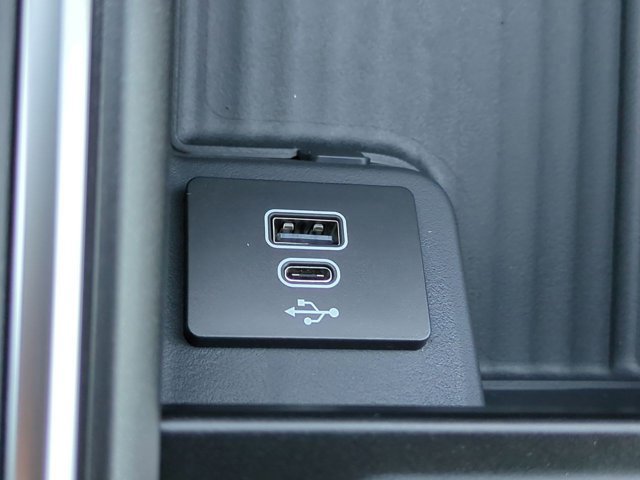 New 2026 Ford Expedition Max Platinum image 23