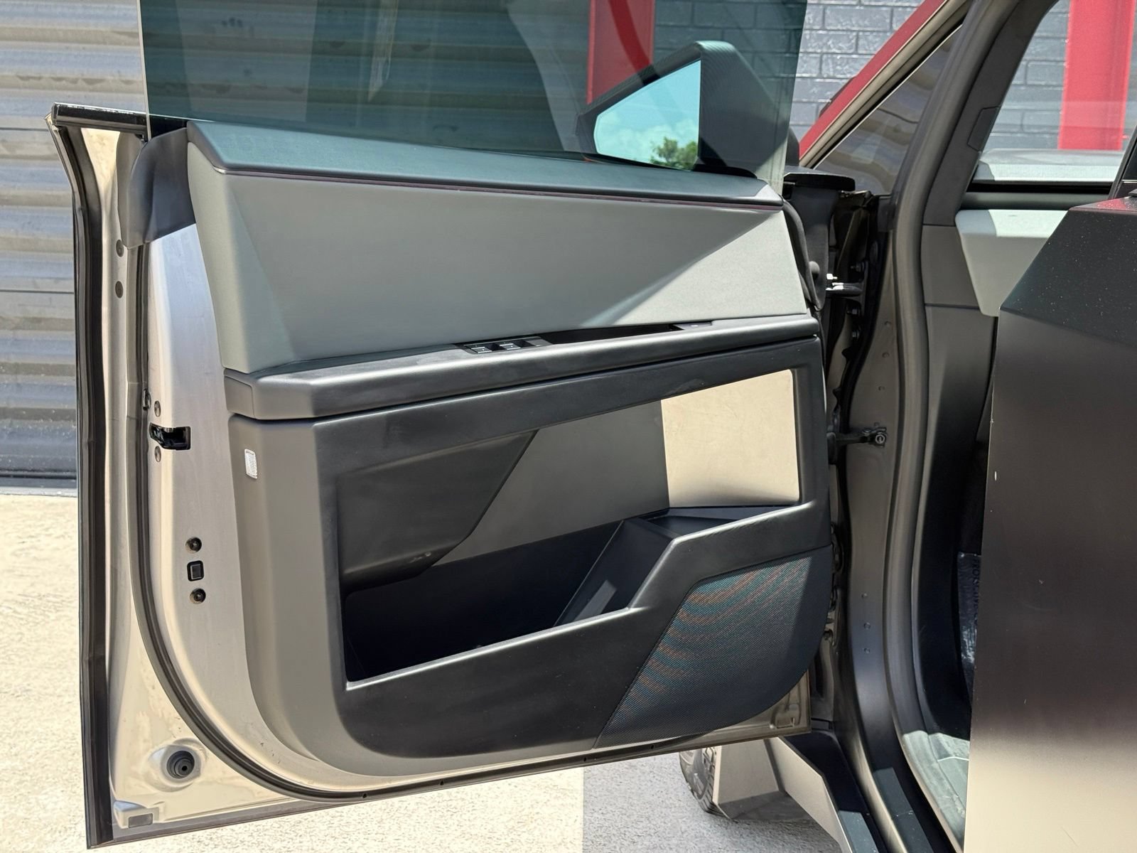 Used 2024 Tesla Cybertruck AWD Crew Cab image 16