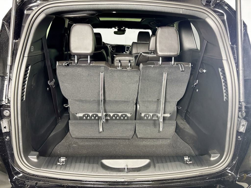 New 2026 Chrysler Pacifica Limited image 21