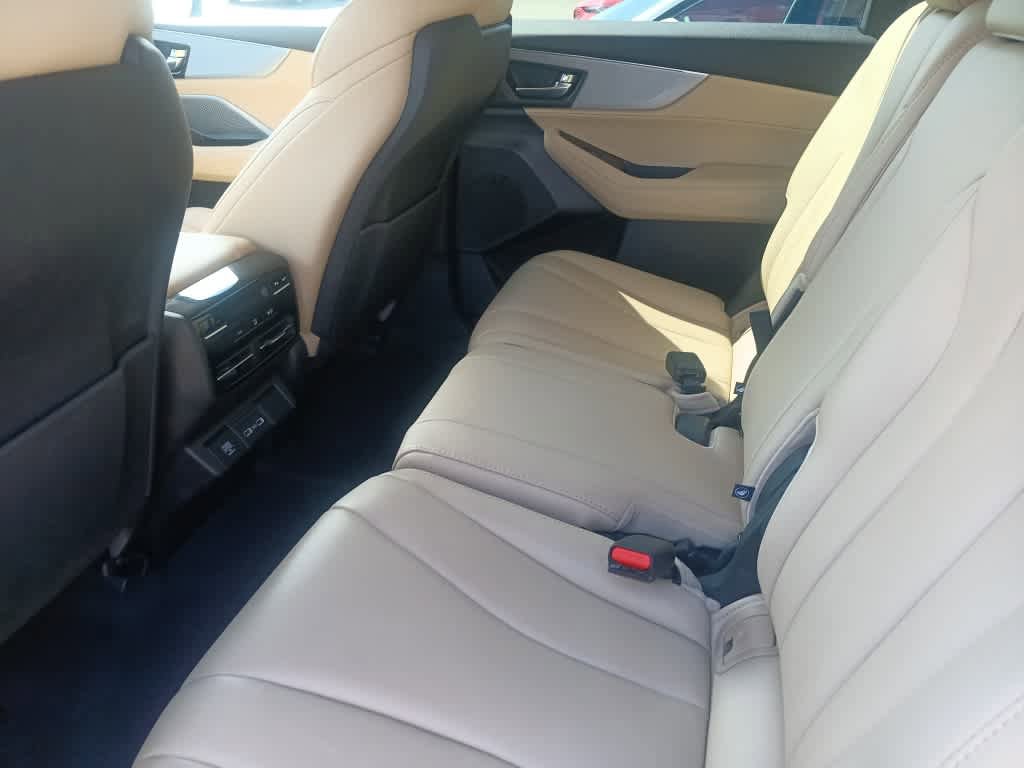 Used 2023 Acura MDX SH-AWD image 18