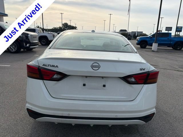 Used 2024 Nissan Altima 2.5 SV FWD image 4