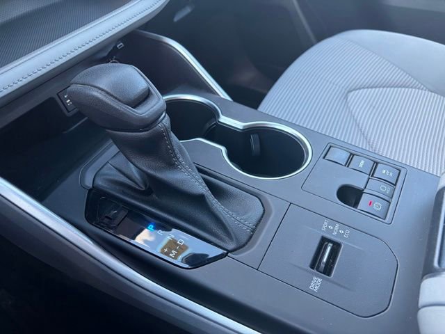 Used 2023 Toyota Highlander L image 8