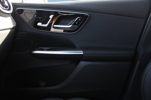 New 2025 Mercedes-Benz GLC 350e 4MATIC image 32