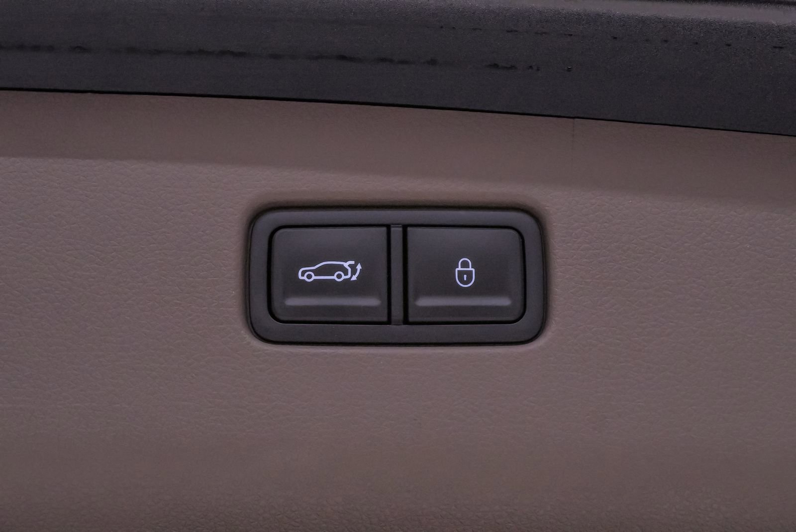 Certified 2026 Genesis GV70 2.5T Advanced image 25