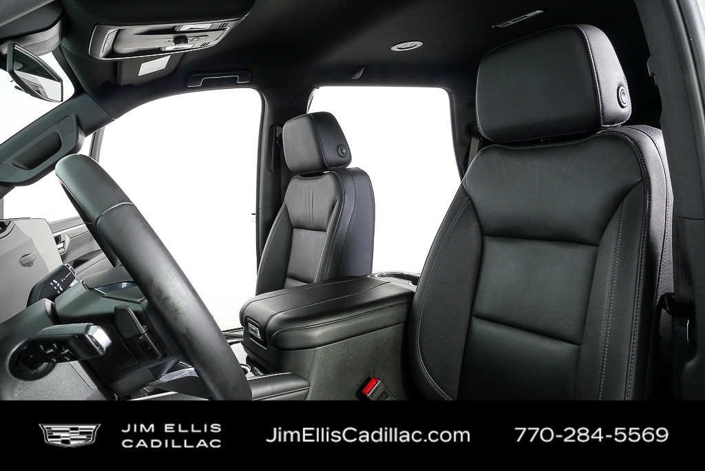 Used 2025 Chevrolet Tahoe LT RWD image 5