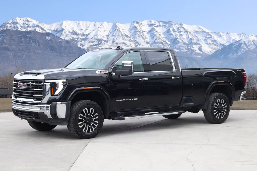 Used 2024 GMC Sierra 3500 SLT w/ SLT Premium Package AWD/4WD image 2