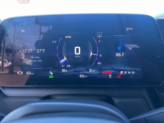 Used 2025 Chevrolet Silverado EV LT image 15