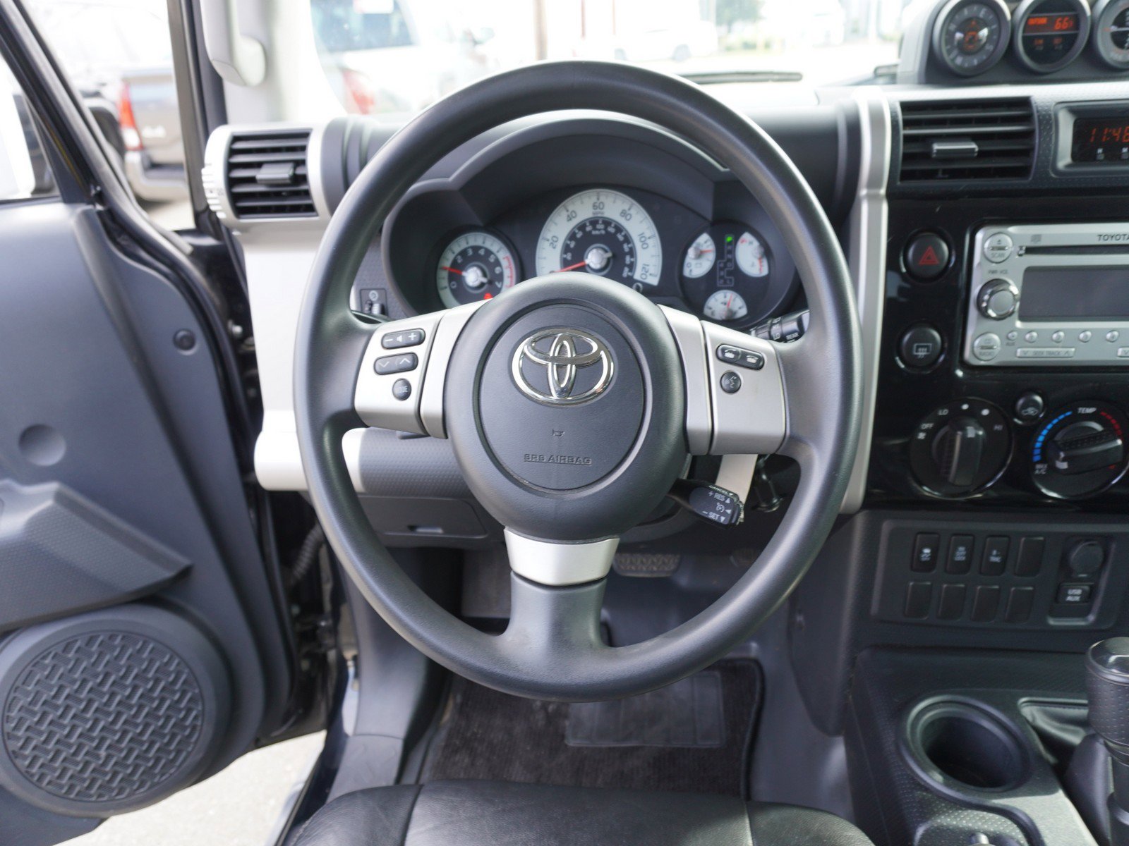 Used 2011 Toyota FJ Cruiser 4WD image 21