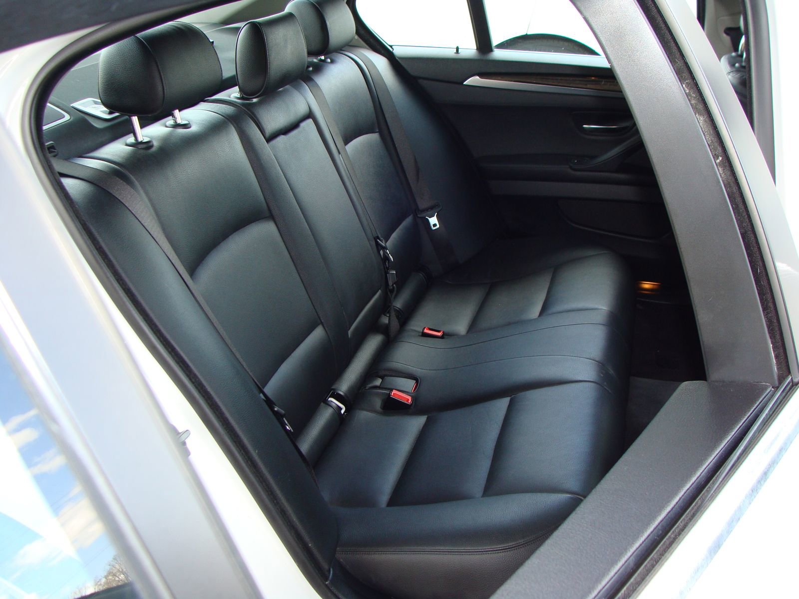 Used 2016 BMW 528i xDrive Sedan AWD/4WD image 11