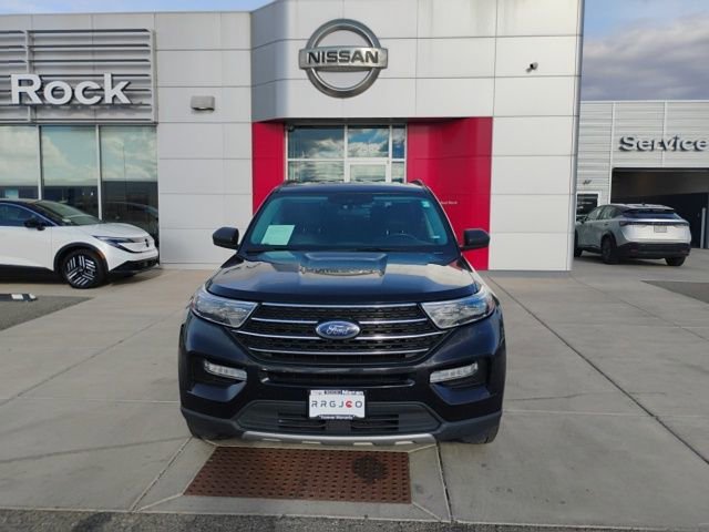 Used 2023 Ford Explorer XLT w/ Equipment Group 202A AWD/4WD image 2