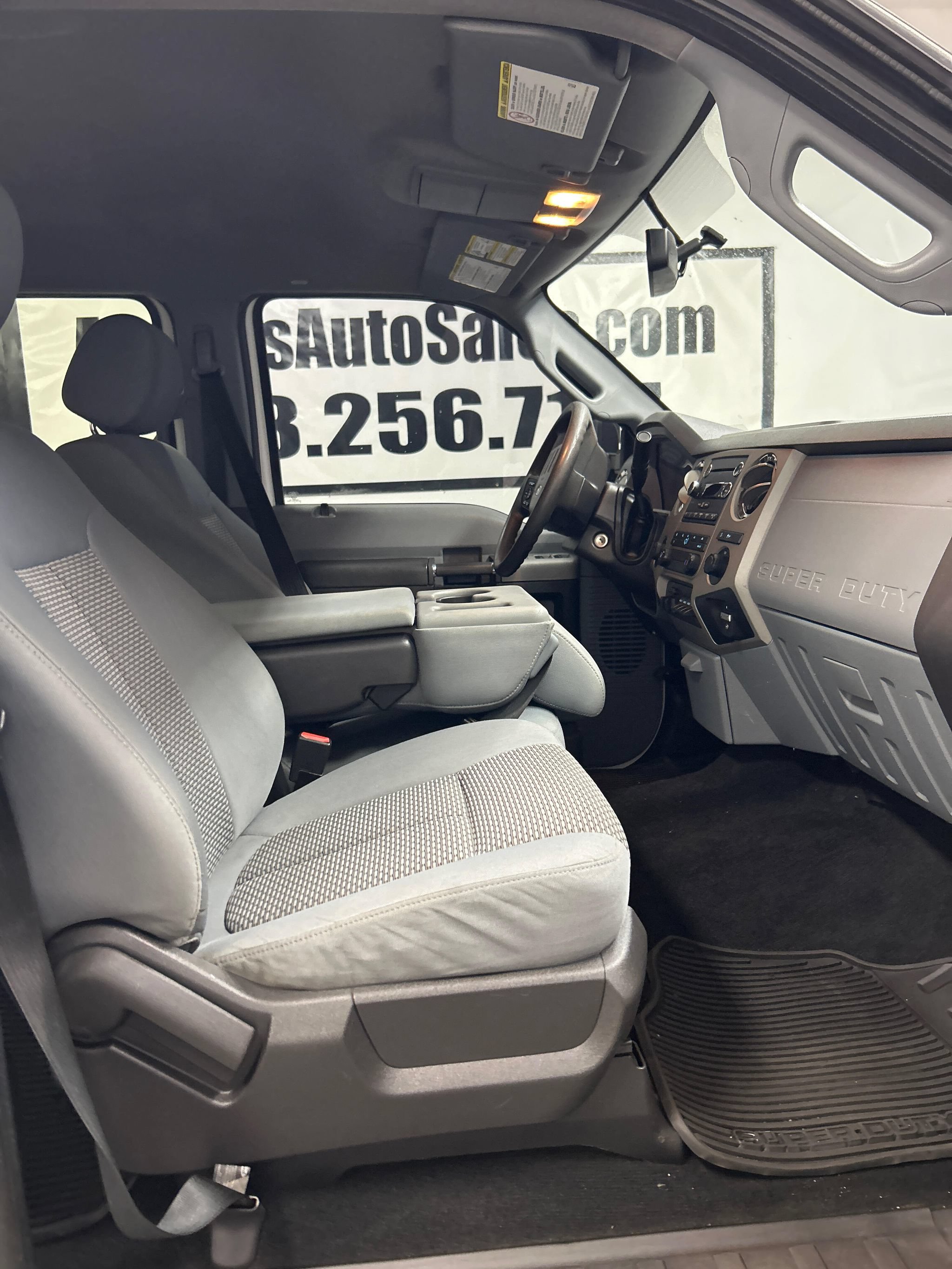 Used 2016 Ford F250 XLT w/ FX4 Off-Road Package AWD/4WD image 13