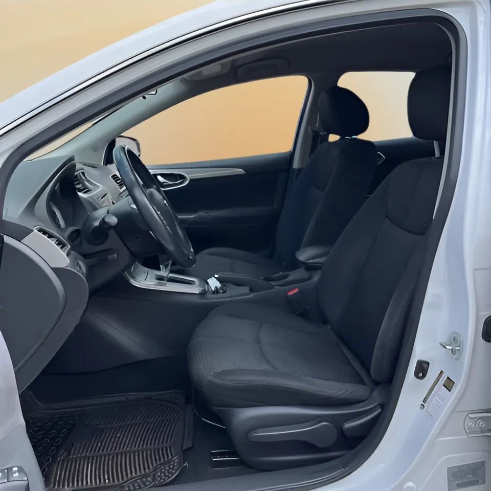 Used 2013 Nissan Sentra SR w/ Driver Pkg FWD image 18