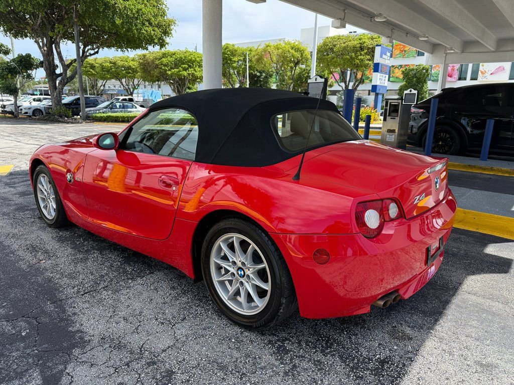 Used 2005 BMW Z4 2.5i image 16