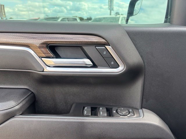 Used 2025 Chevrolet Silverado 1500 LT w/ Convenience Package II AWD/4WD image 20