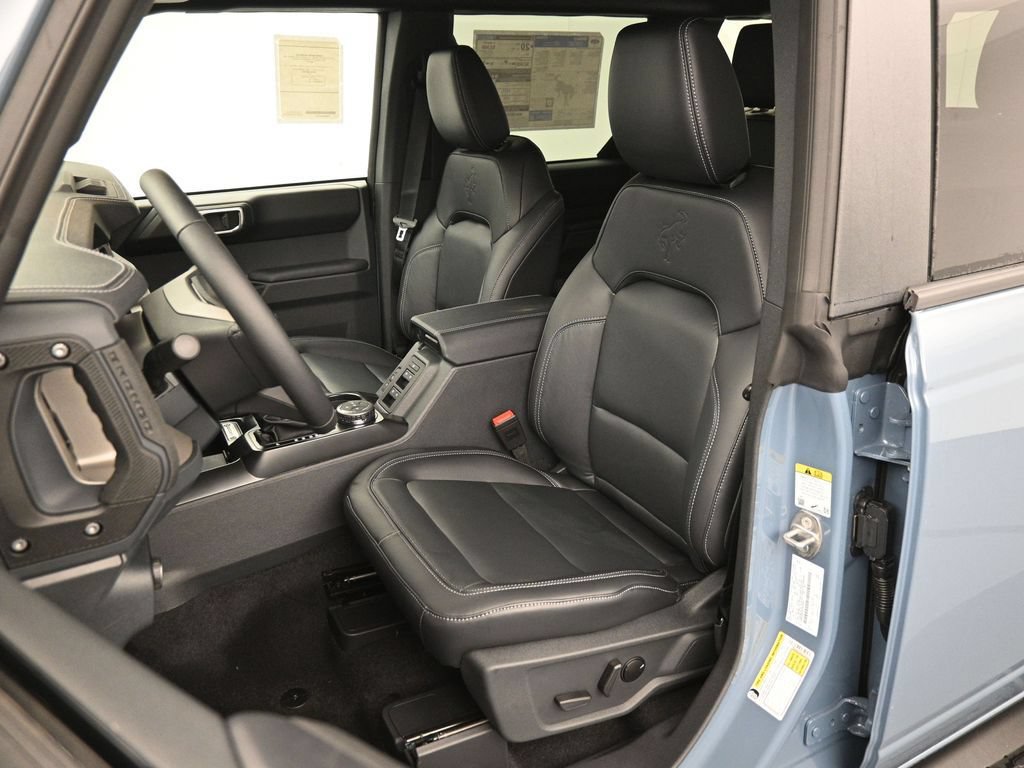 New 2025 Ford Bronco Outer Banks AWD/4WD image 10