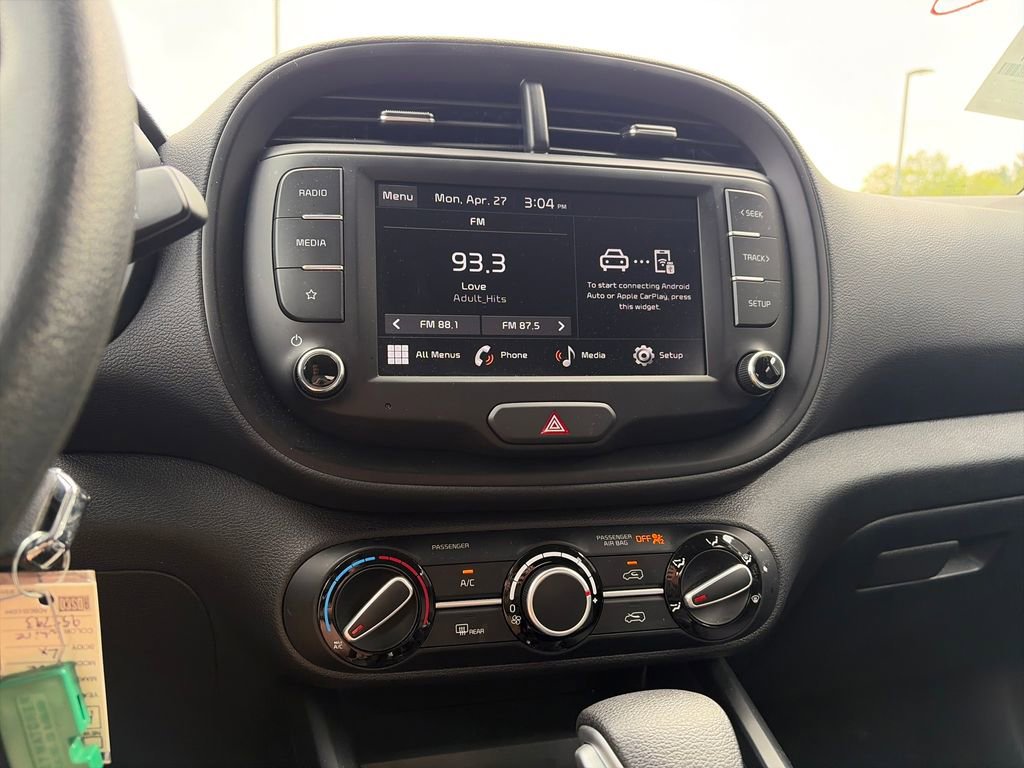 Used 2025 Kia Soul LX FWD image 19
