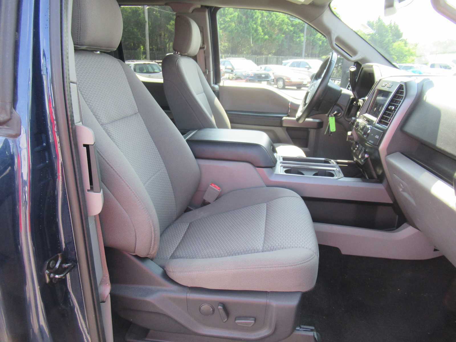 Used 2020 Ford F150 XLT w/ Equipment Group 302A Luxury AWD/4WD image 13