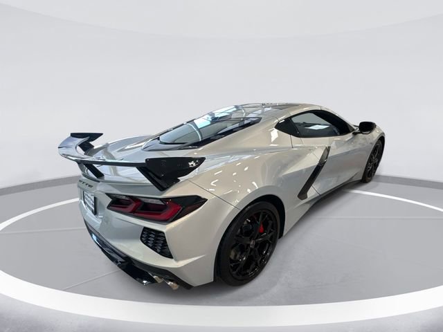 Used 2022 Chevrolet Corvette Stingray Preferred Cpe w/ Z51 Performance Package RWD image 6