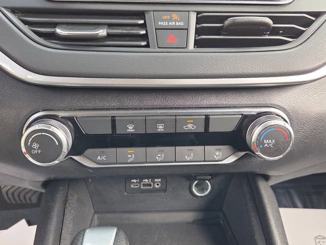 Used 2022 Nissan Altima 2.5 SV image 19