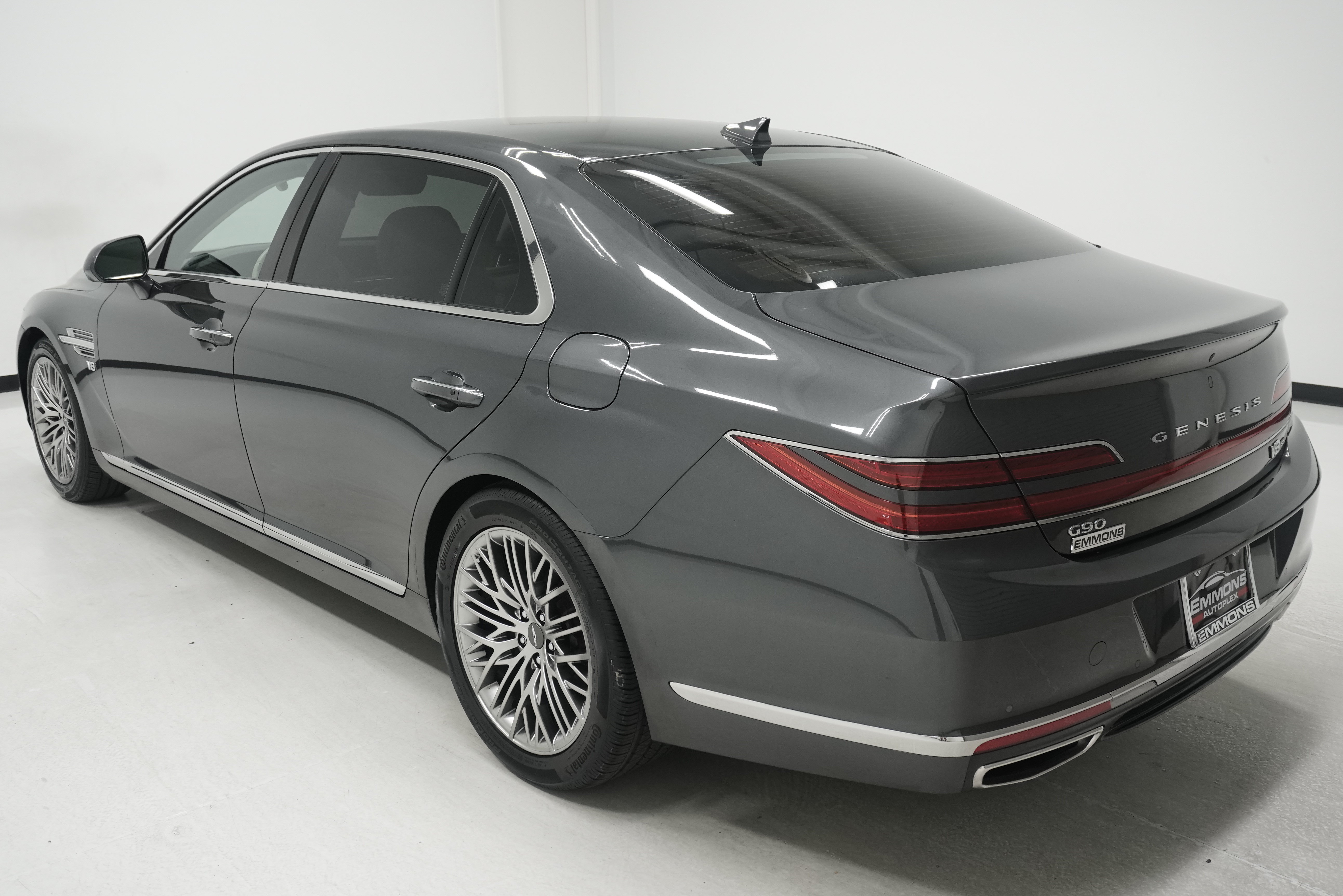 Used 2021 Genesis G90 5.0 Ultimate RWD image 6