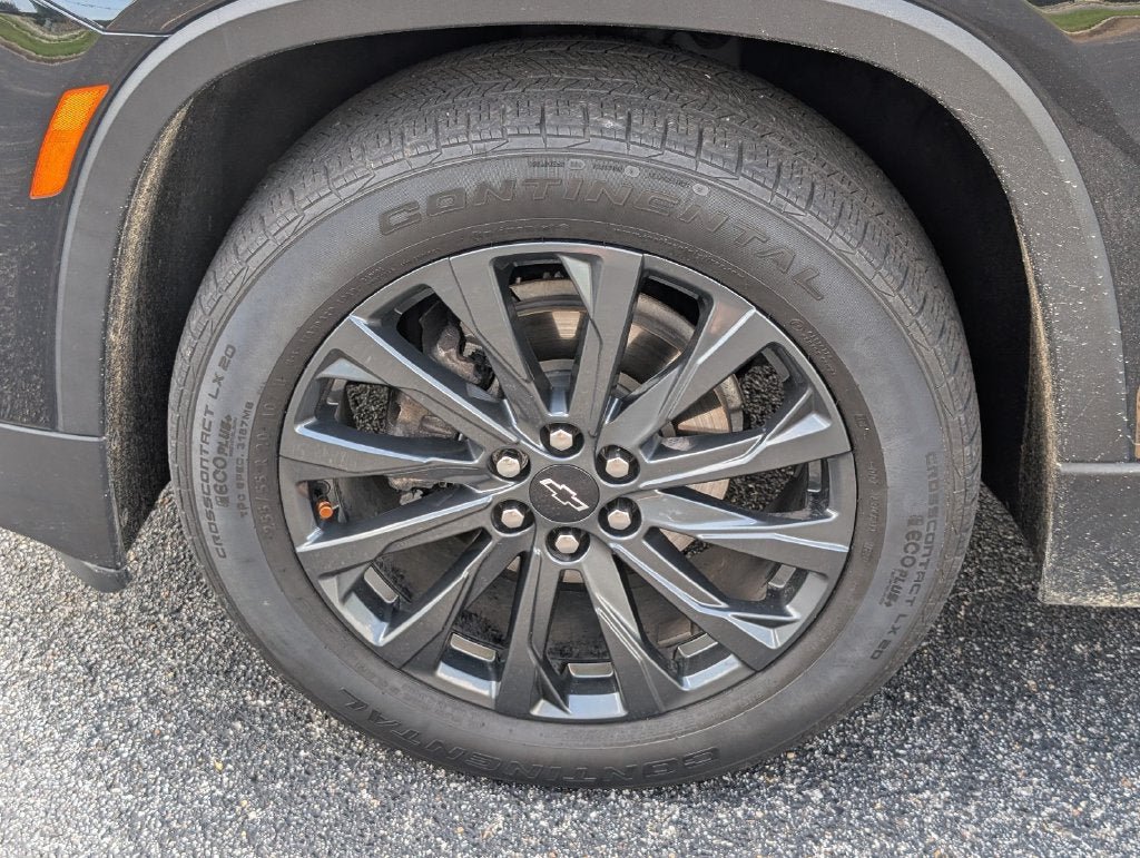 Used 2023 Chevrolet Traverse RS w/ LPO, Floor Liner Package FWD image 12