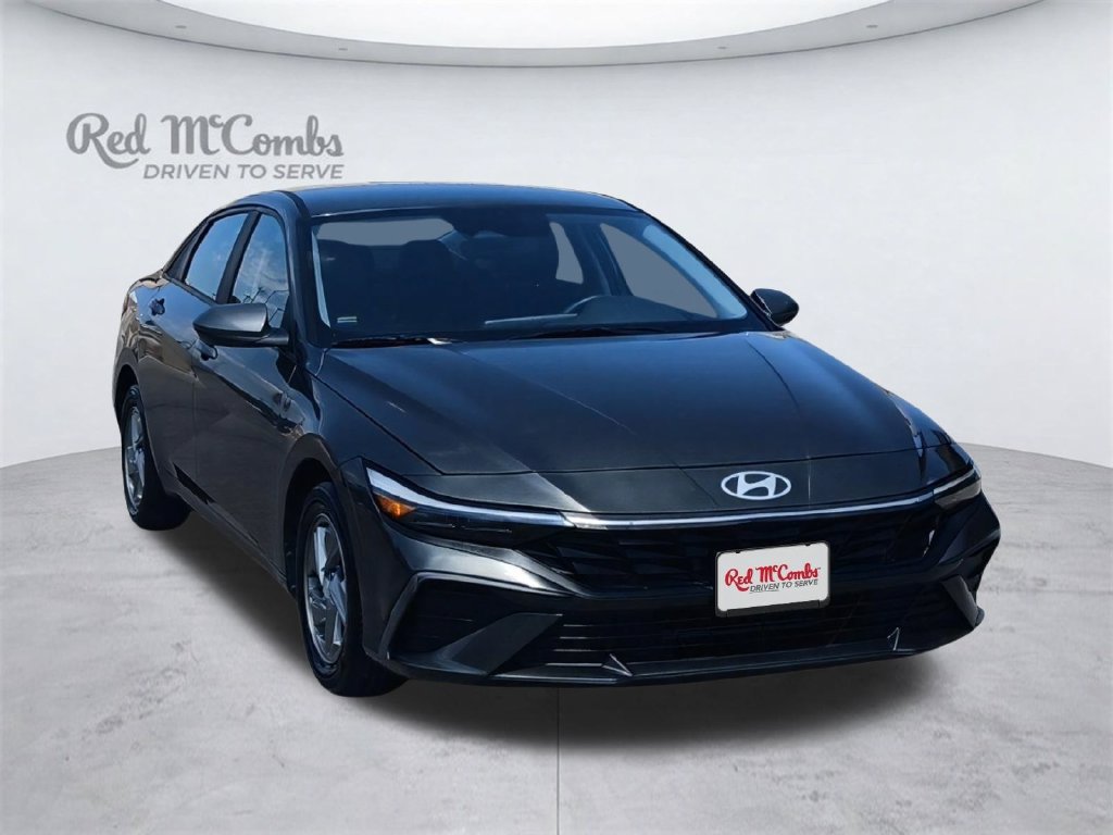 Used 2024 Hyundai Elantra SE FWD image 9