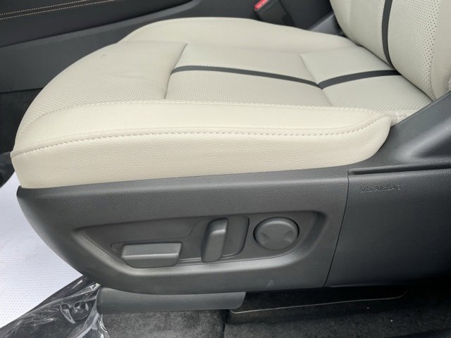 Used 2024 MAZDA CX-90 Plug-In Hybrid w/ Premium Pkg image 17