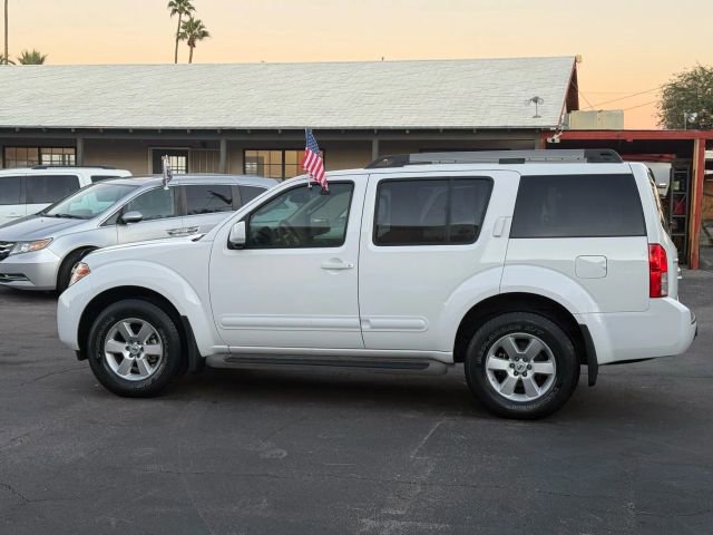 Used 2011 Nissan Pathfinder SV image 10