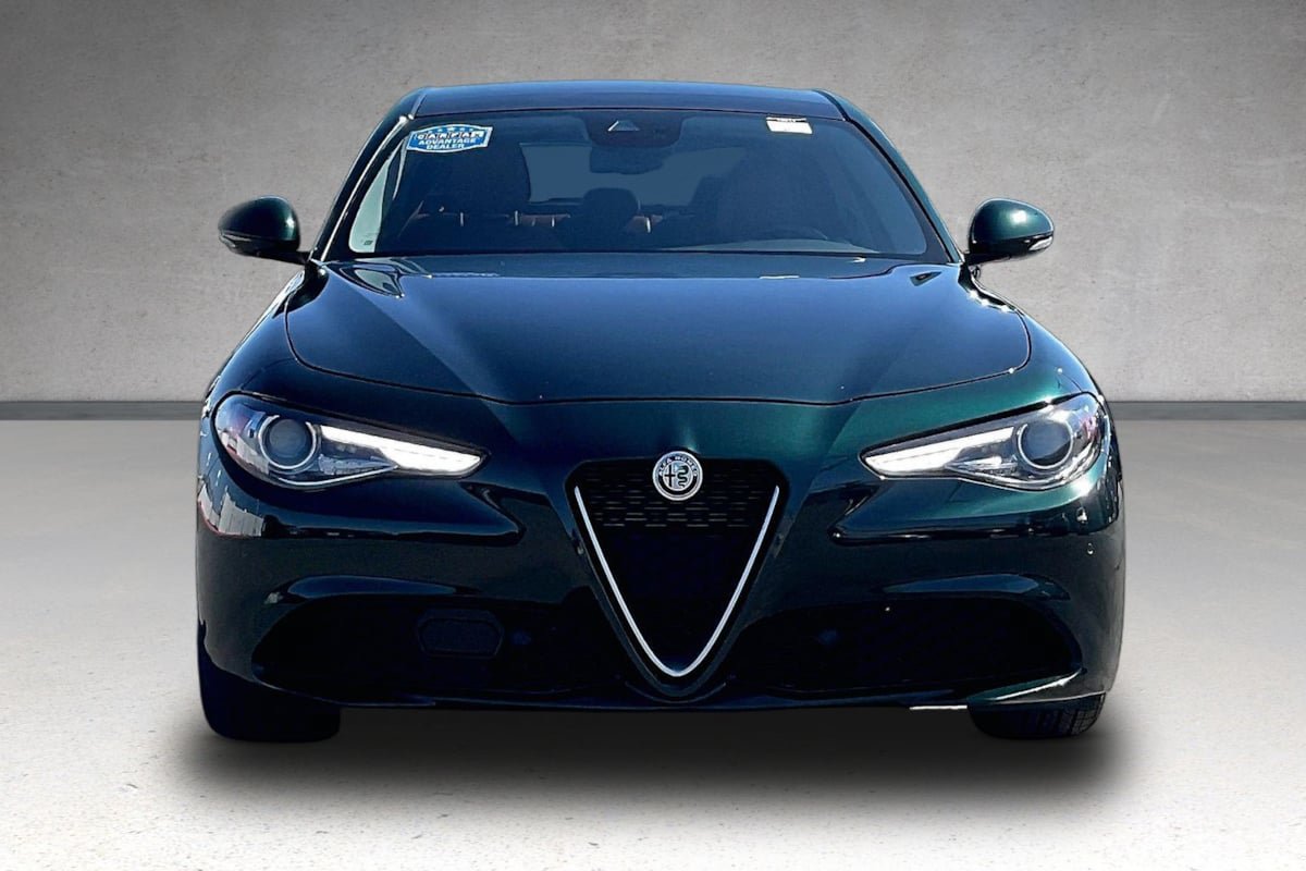 Used 2020 Alfa Romeo Giulia Ti RWD image 3