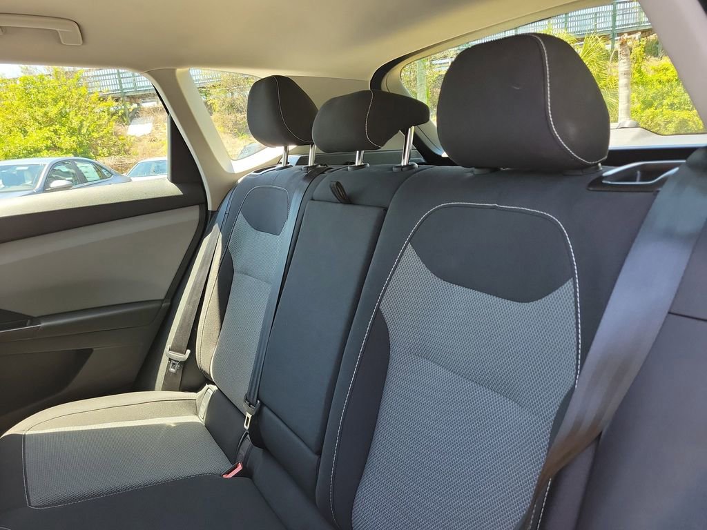 Used 2022 Volkswagen Taos S FWD image 9