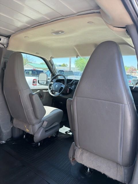 Used 2016 Chevrolet Express 2500 Extended RWD image 22