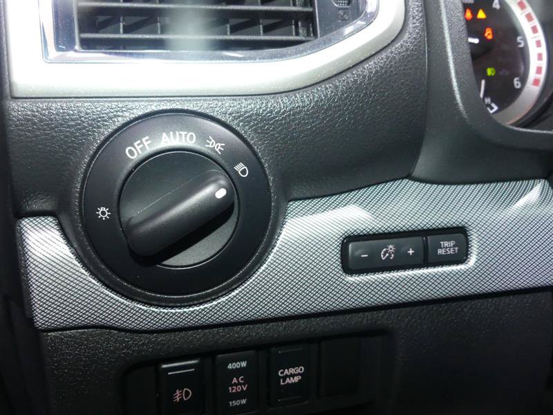 Used 2018 Nissan Titan PRO-4X AWD/4WD image 29