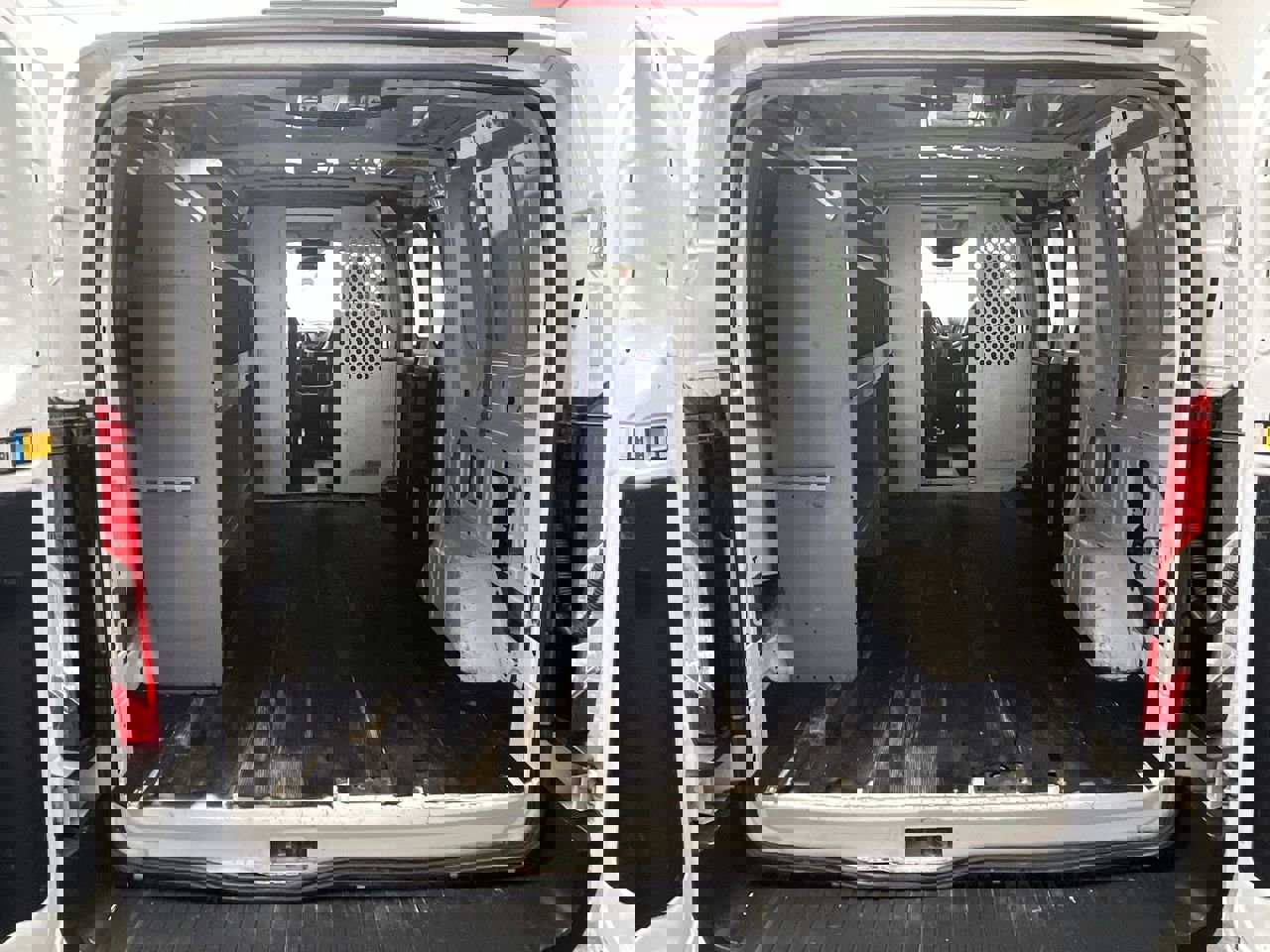 Used 2016 Ford Transit 250 130 Low Roof w/ Exterior Upgrade Package image 20