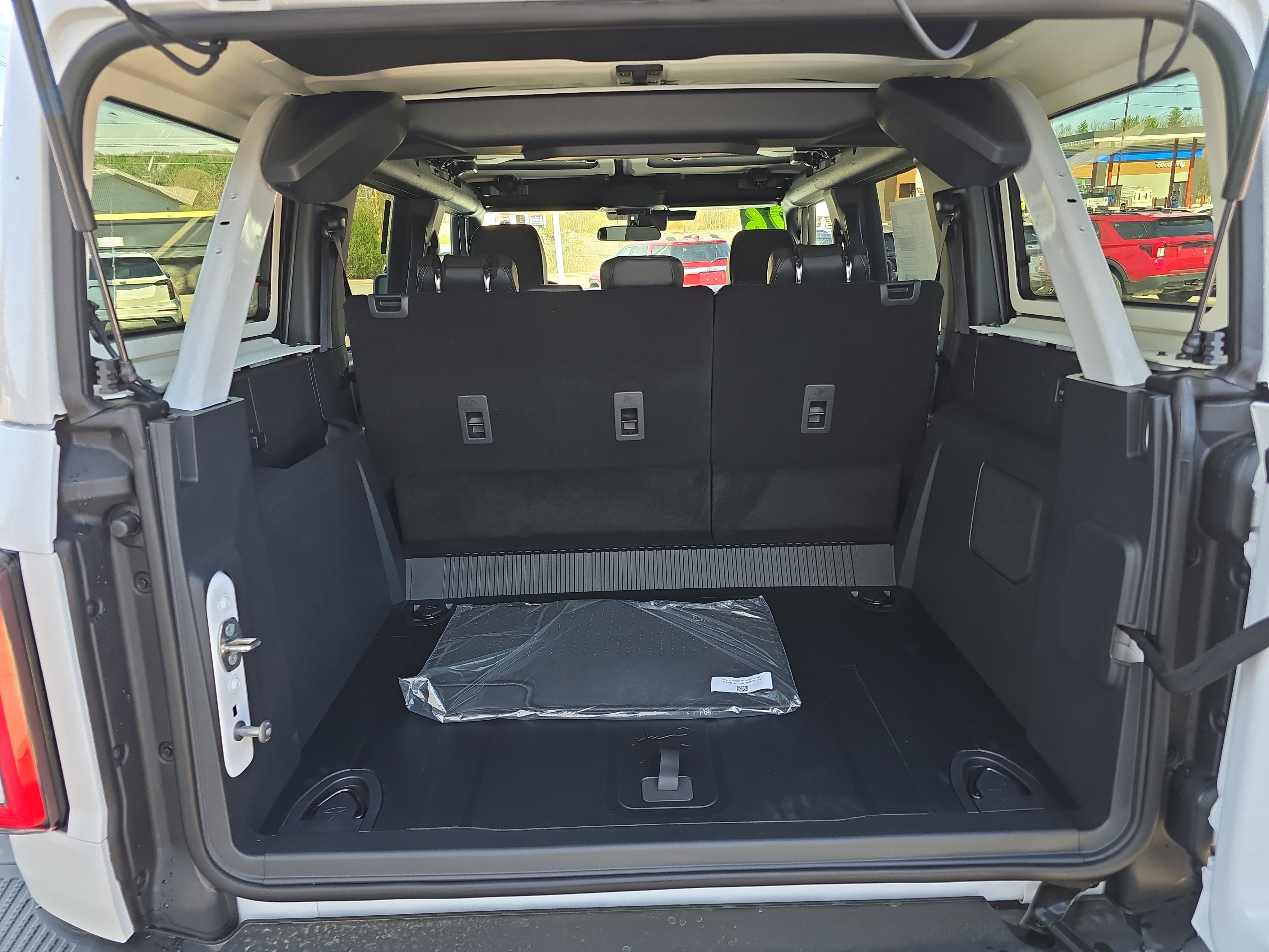 New 2026 Ford Bronco Badlands AWD/4WD image 5