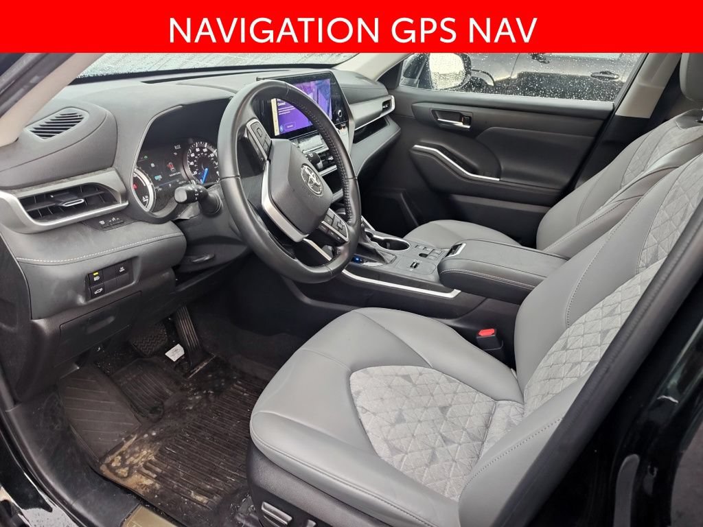 Used 2023 Toyota Highlander Bronze Edition AWD/4WD image 7