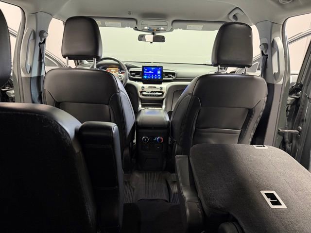 Used 2022 Ford Explorer XLT w/ Equipment Group 202A AWD/4WD image 28