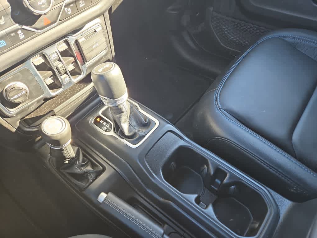 Used 2024 Jeep Wrangler High Altitude AWD/4WD image 27
