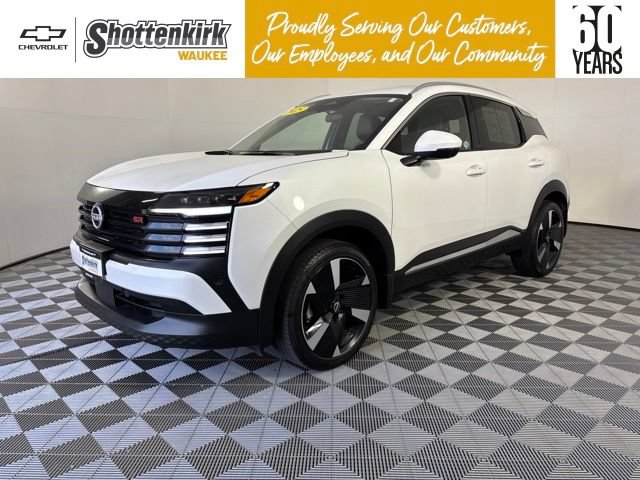 Used 2025 Nissan Kicks SR w/ SR Premium Package AWD/4WD image 1