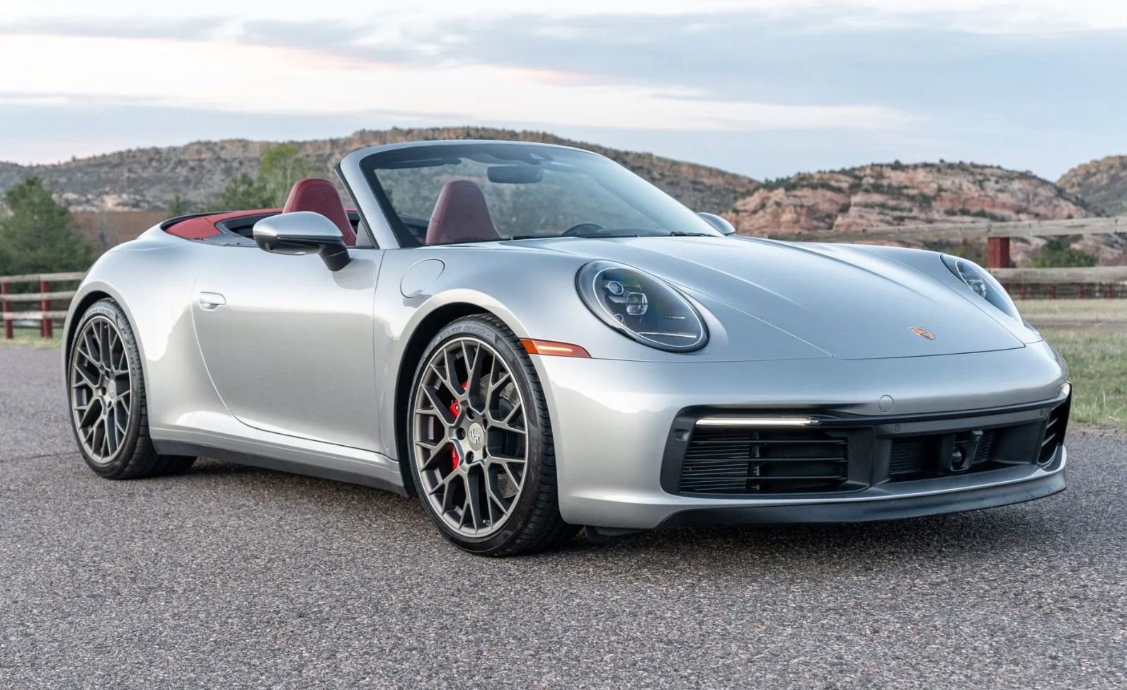 Used 2021 Porsche 911 Carrera 4S AWD/4WD image 1