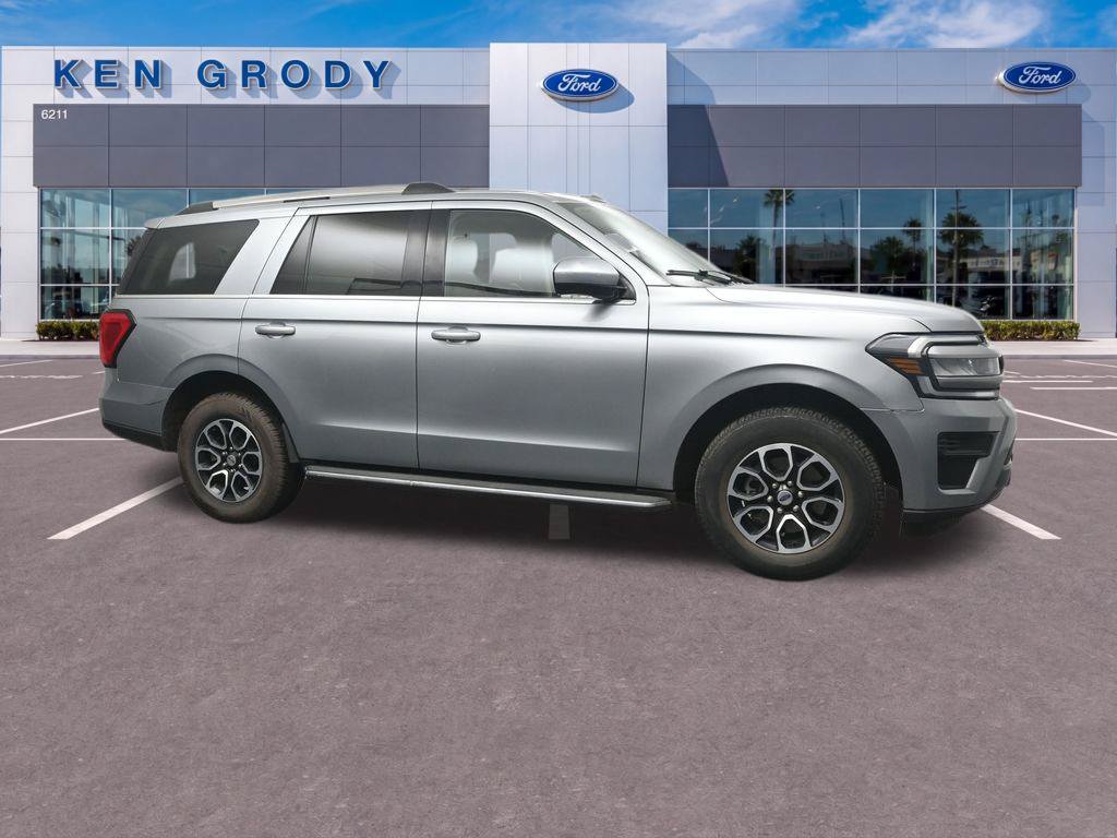 Used 2023 Ford Expedition XLT RWD image 5