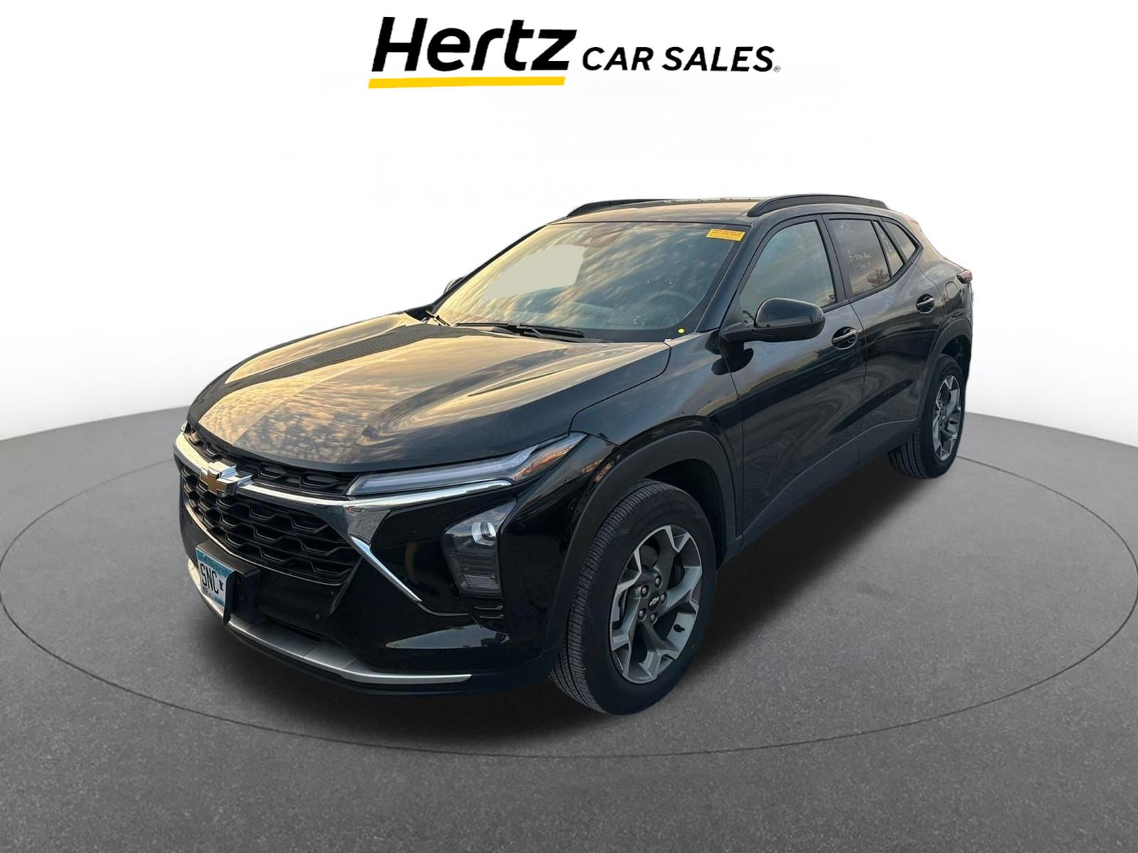 Used 2025 Chevrolet Trax LT w/ LT Convenience Package image 2