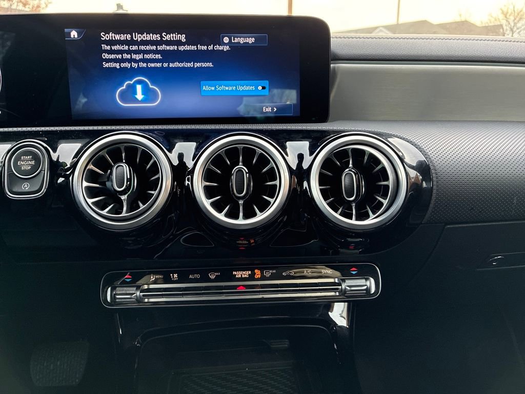 Used 2025 Mercedes-Benz CLA 250 image 18