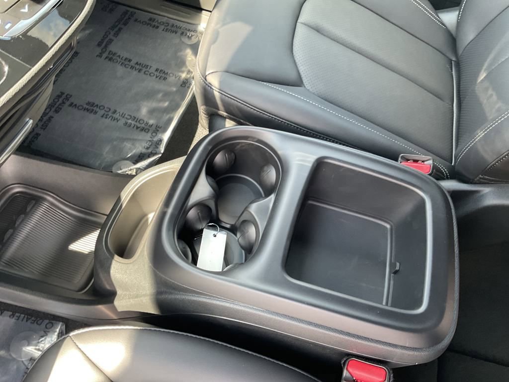 New 2026 Chrysler Pacifica Select image 26