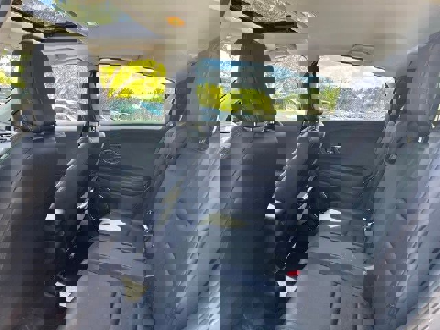 Used 2020 Honda HR-V Touring image 7